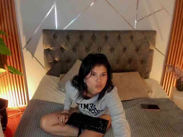 Sweet-kim webcam