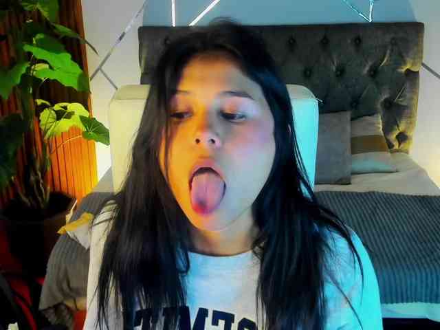 Sweet-kim Live Webcam on BongaCams