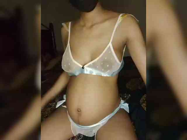 YoungLisa285 webcam