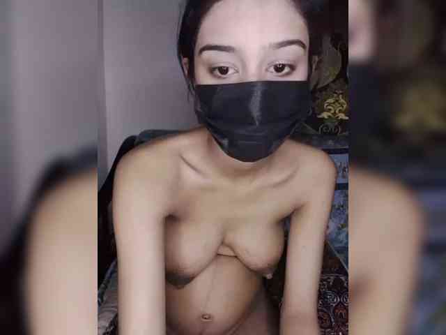 YoungLisa285 webcam