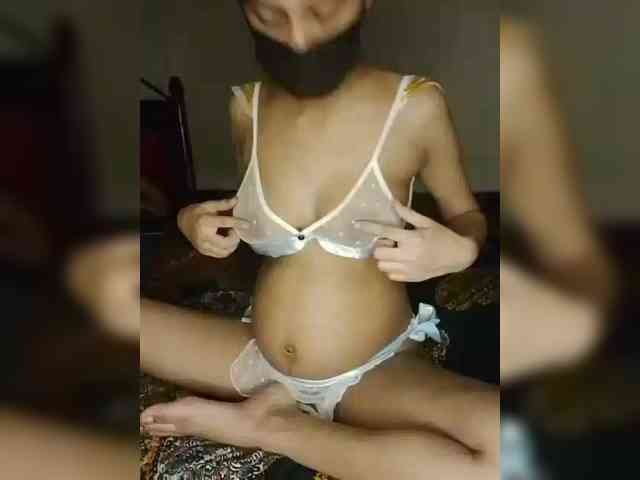 YoungLisa285 webcam