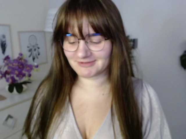 perfectJulie webcam bongacams model stream image
