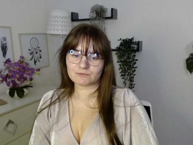 perfectJulie webcam bongacams model stream image