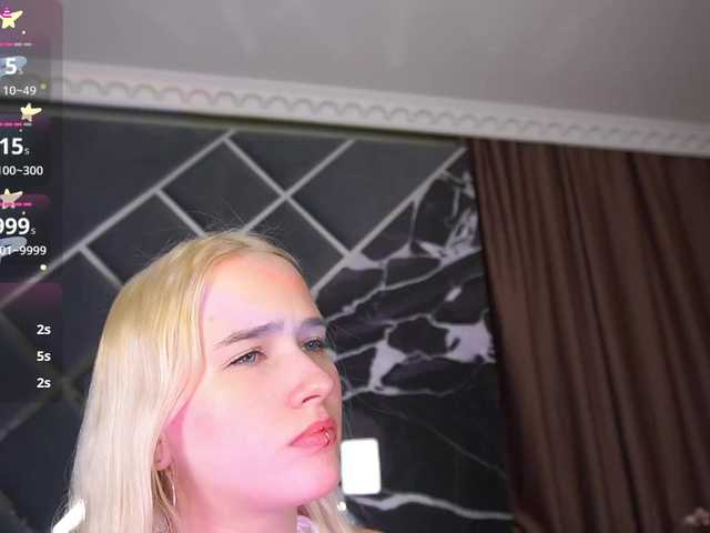 LilElfie's BongaCams show and profile