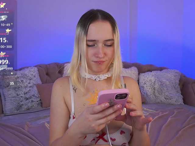 LilElfie's BongaCams show and profile