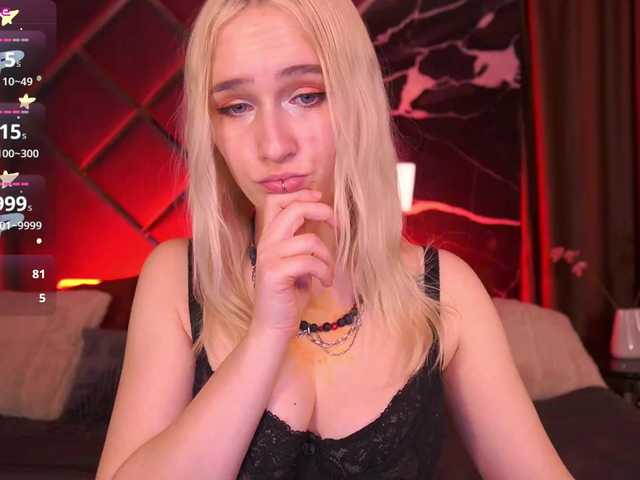 LilElfie's BongaCams show and profile