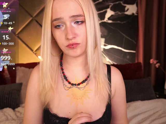 LilElfie's BongaCams show and profile