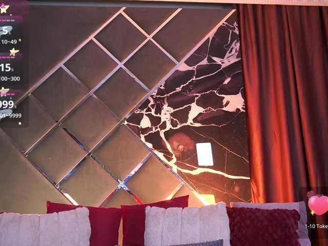 LilElfie's BongaCams show and profile