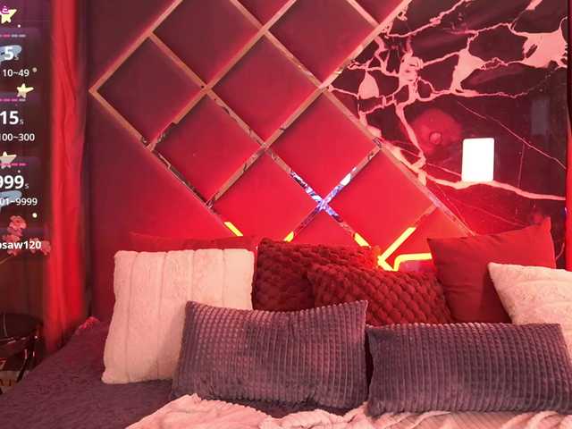 LilElfie's BongaCams show and profile