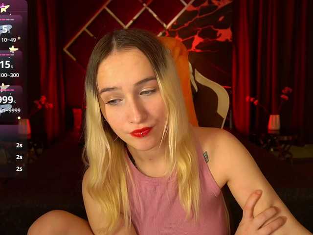 LilElfie's BongaCams show and profile