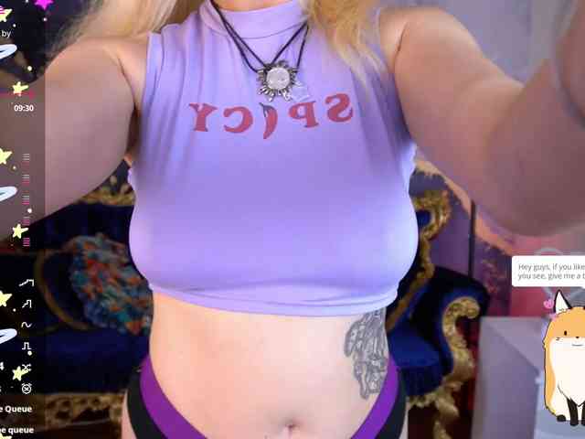 chat on live LilElfie
