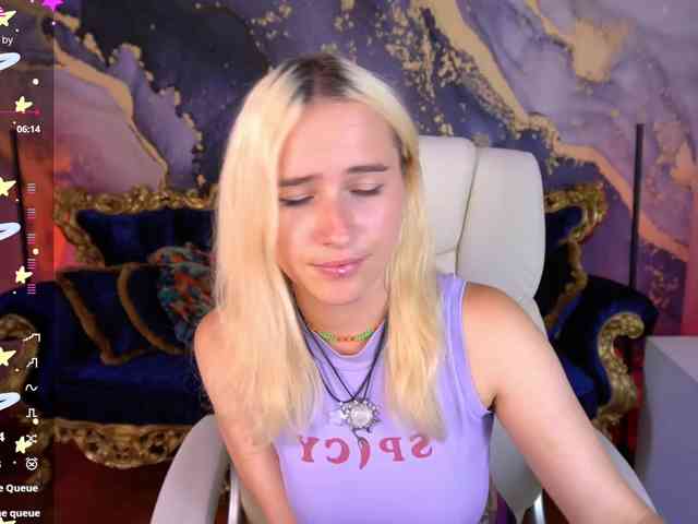 LilElfie Live Webcam on BongaCams
