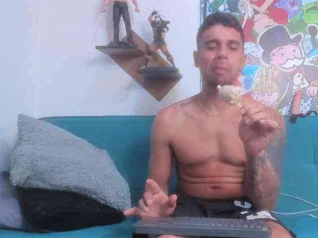 Jonesjones15 webcam