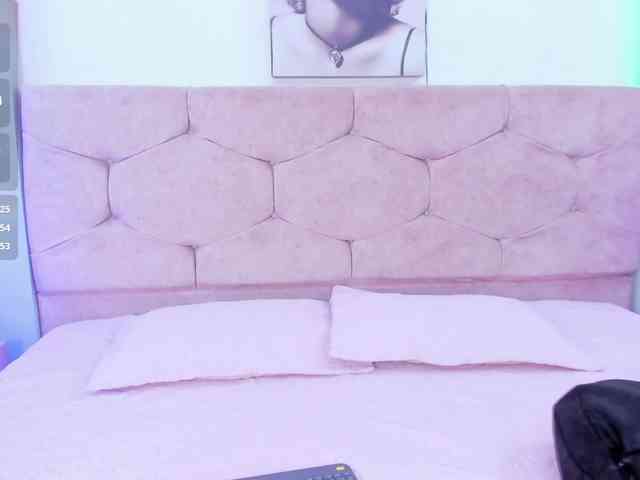 Zooe-Brown webcam