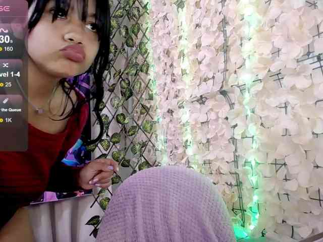 MomokoMei webcam