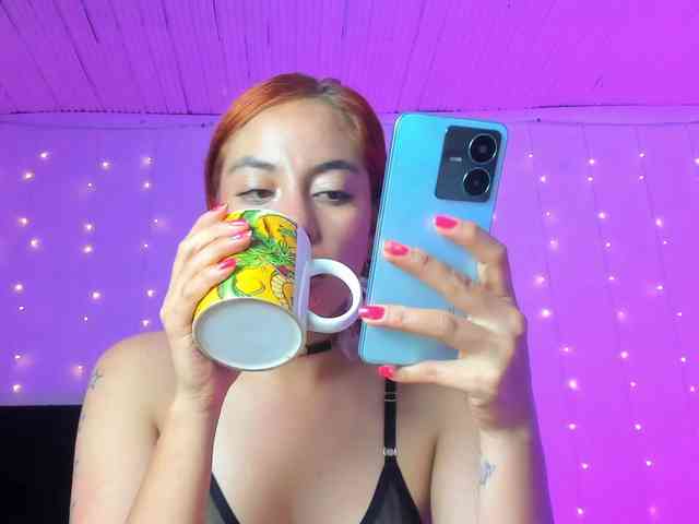 Aishaluna webcam