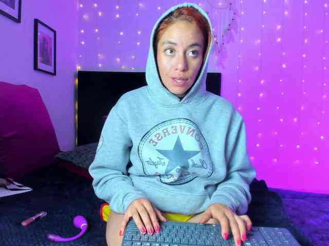 Aishaluna webcam