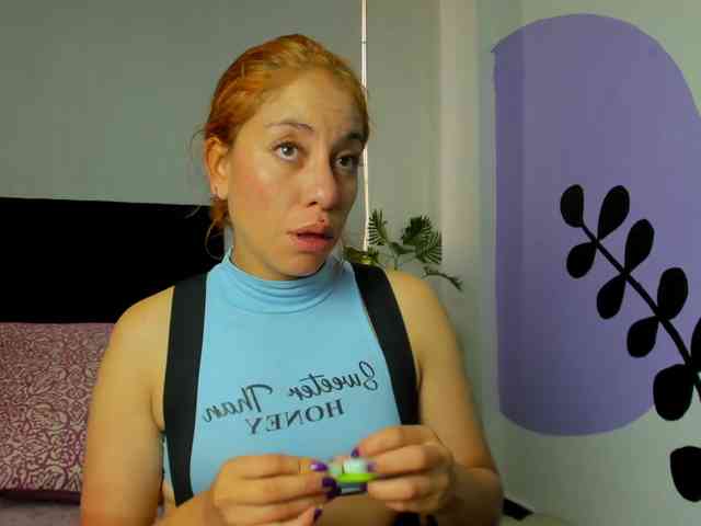 Aishaluna webcam