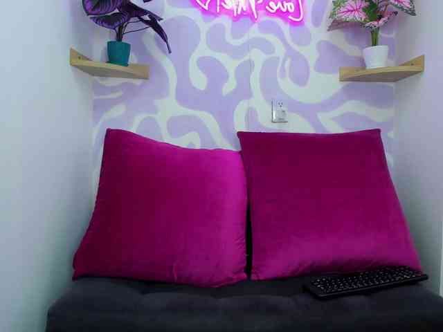 Aishaluna webcam