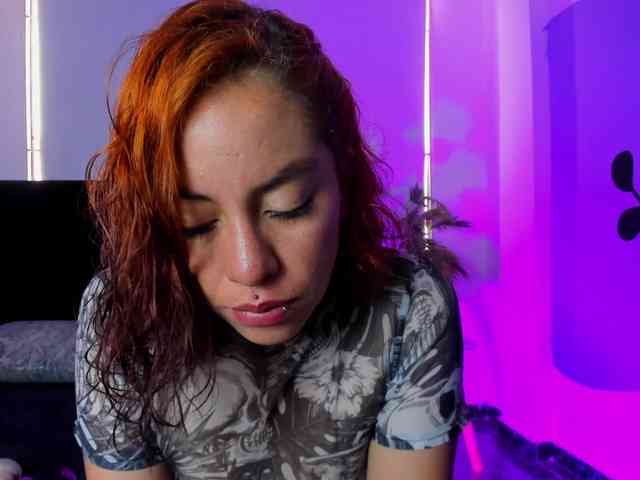 Aishaluna webcam