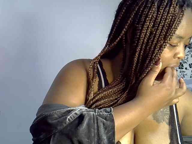 Onlyyhazelbrown webcam