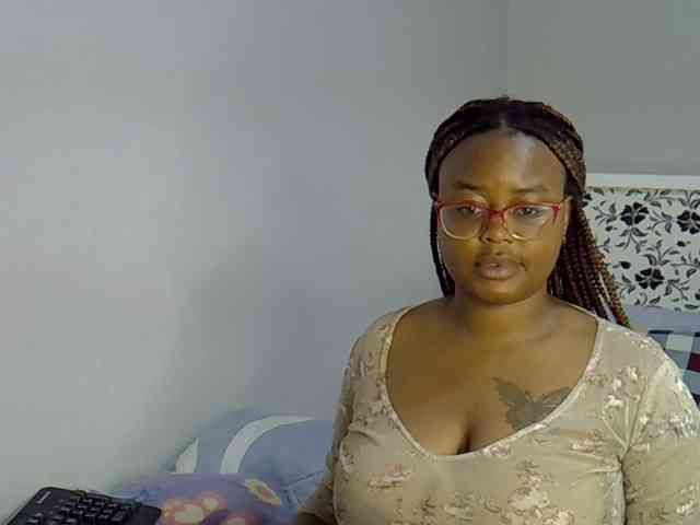 Onlyyhazelbrown webcam