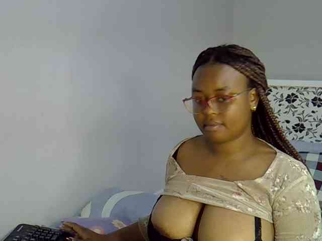 Onlyyhazelbrown webcam