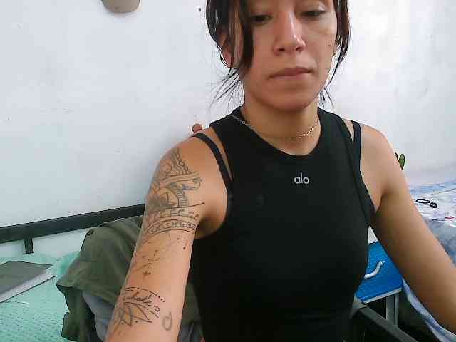 pielcanela webcam