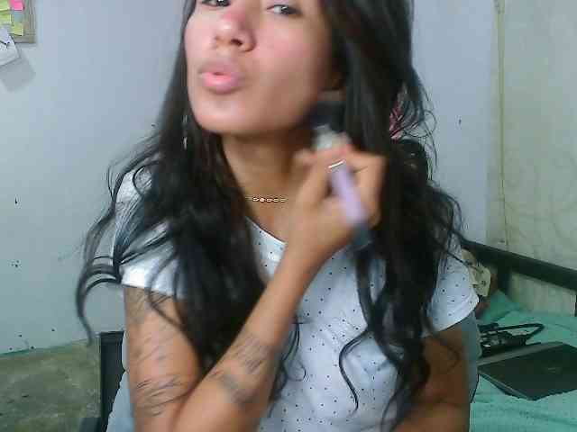 pielcanela webcam