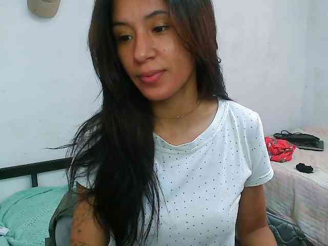 pielcanela webcam
