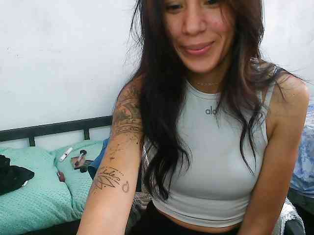 pielcanela webcam