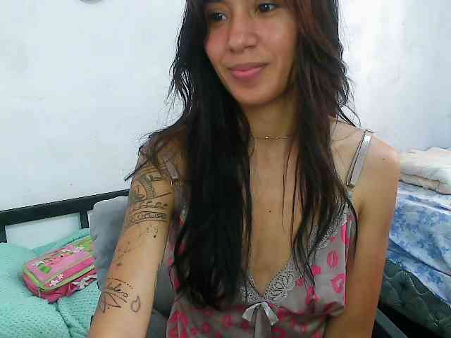 pielcanela webcam
