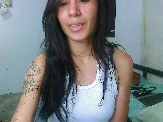 pielcanela webcam