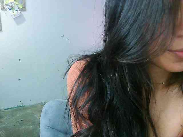 pielcanela Live Webcam on BongaCams