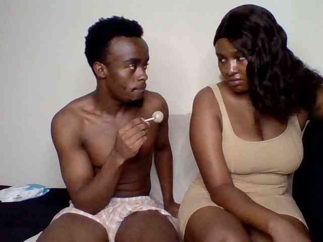 TwosomeTreasure webcam