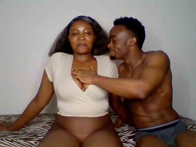 TwosomeTreasure webcam