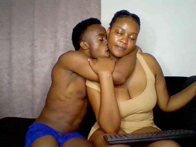 TwosomeTreasure webcam