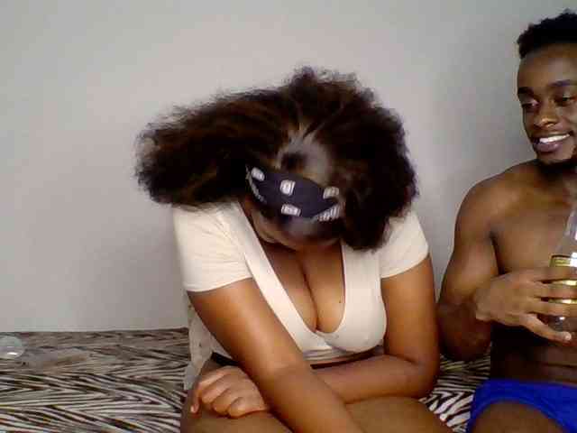 TwosomeTreasure webcam