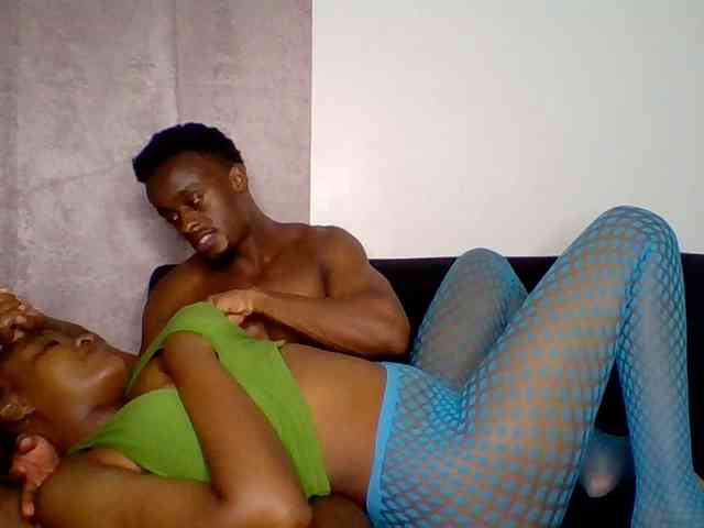 TwosomeTreasure webcam