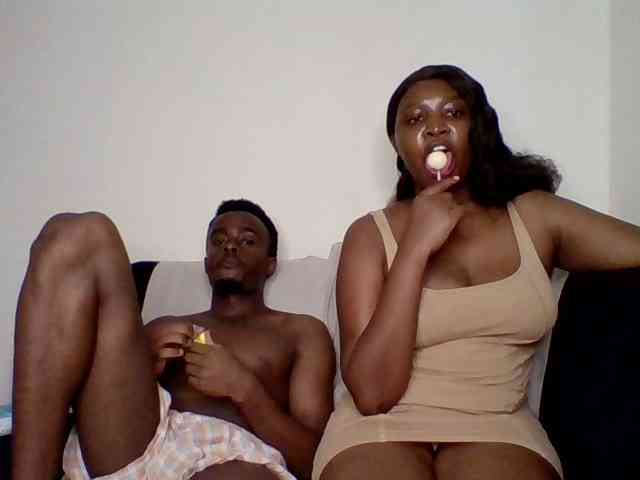TwosomeTreasure webcam