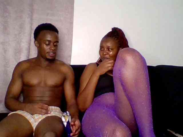 TwosomeTreasure webcam