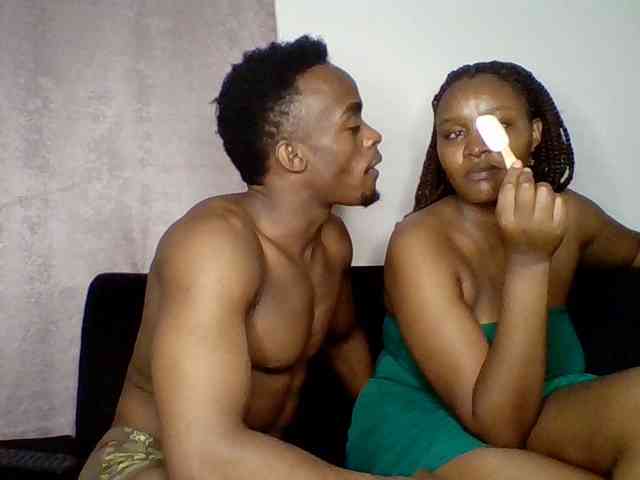 TwosomeTreasure webcam