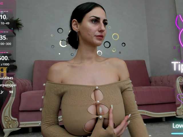 belovedkhlloe's BongaCams show and profile