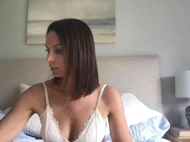 MollyMae911 webcam