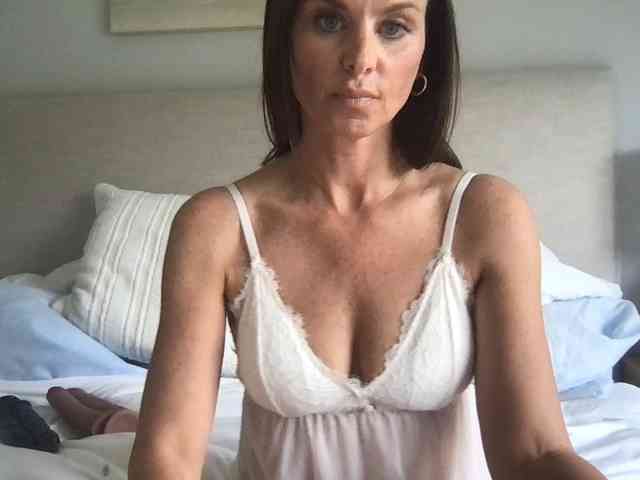 MollyMae911 webcam