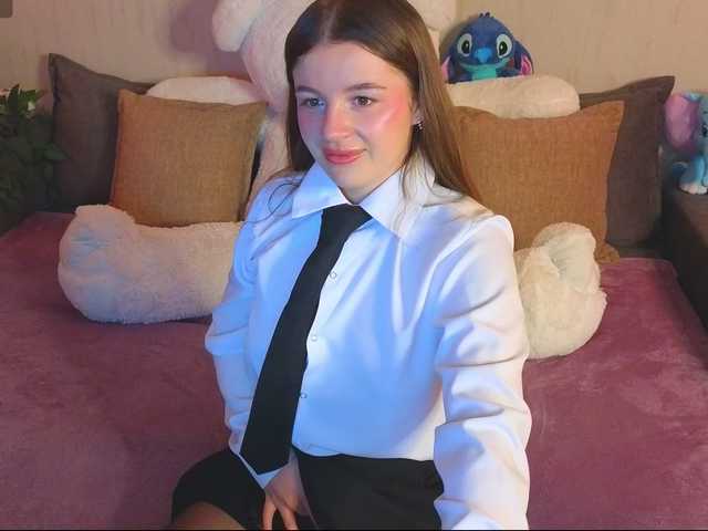 RosalineLov's BongaCams show and profile