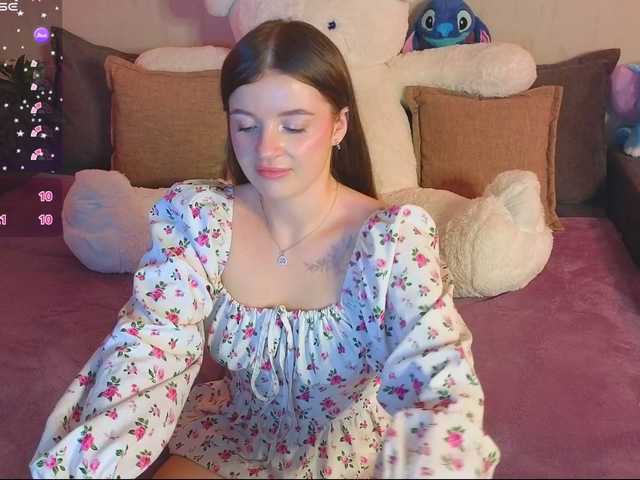 RosalineLov's BongaCams show and profile