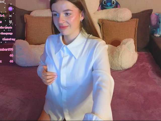 RosalineLov's BongaCams show and profile