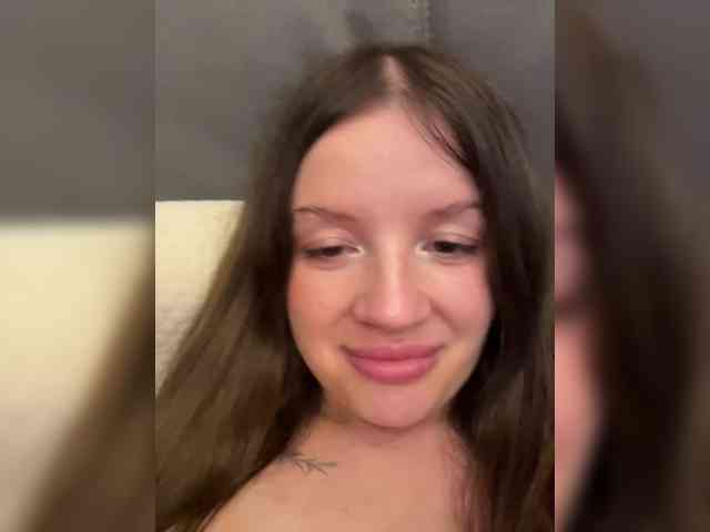 RosalineLov webcam