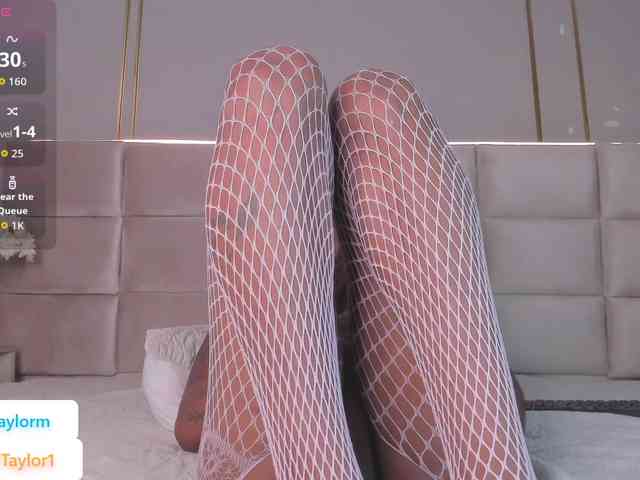 Daisytaylor Live Webcam on BongaCams